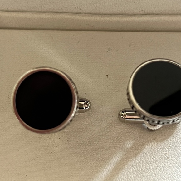 BRAND NEW Cufflinks by Geoffrey Beene - Picture 3 of 5